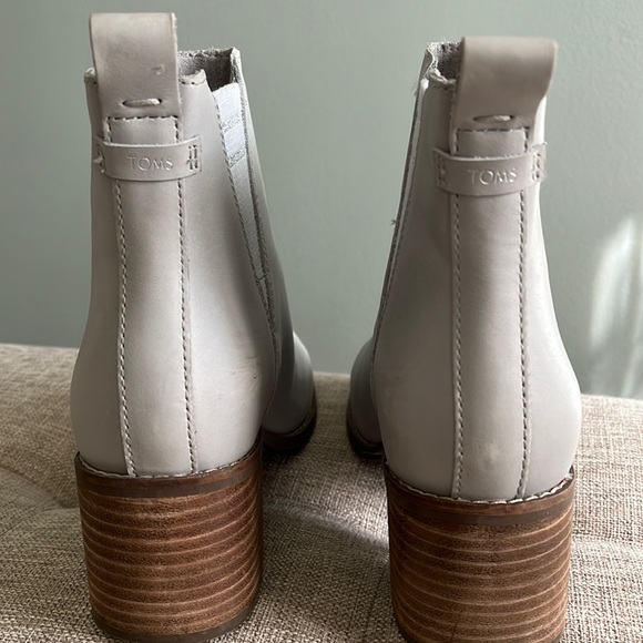 Toms Gray Boots 6.5 - Picture 3 of 7
